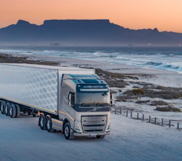 Volvo FH SA scaled 1 360x320