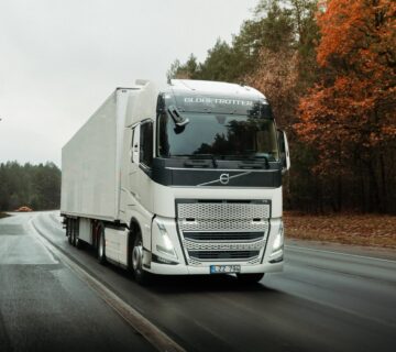 Volvo truck 360x320