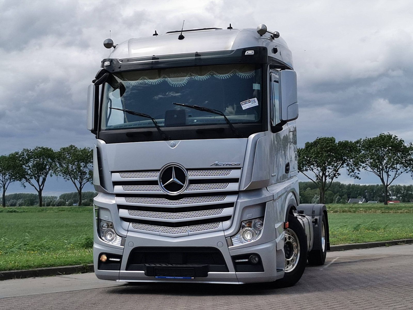 Mercedes